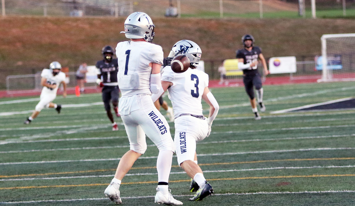 a Tualatin Wilsonville football Oregon September 15 2023 Dan Brood 27